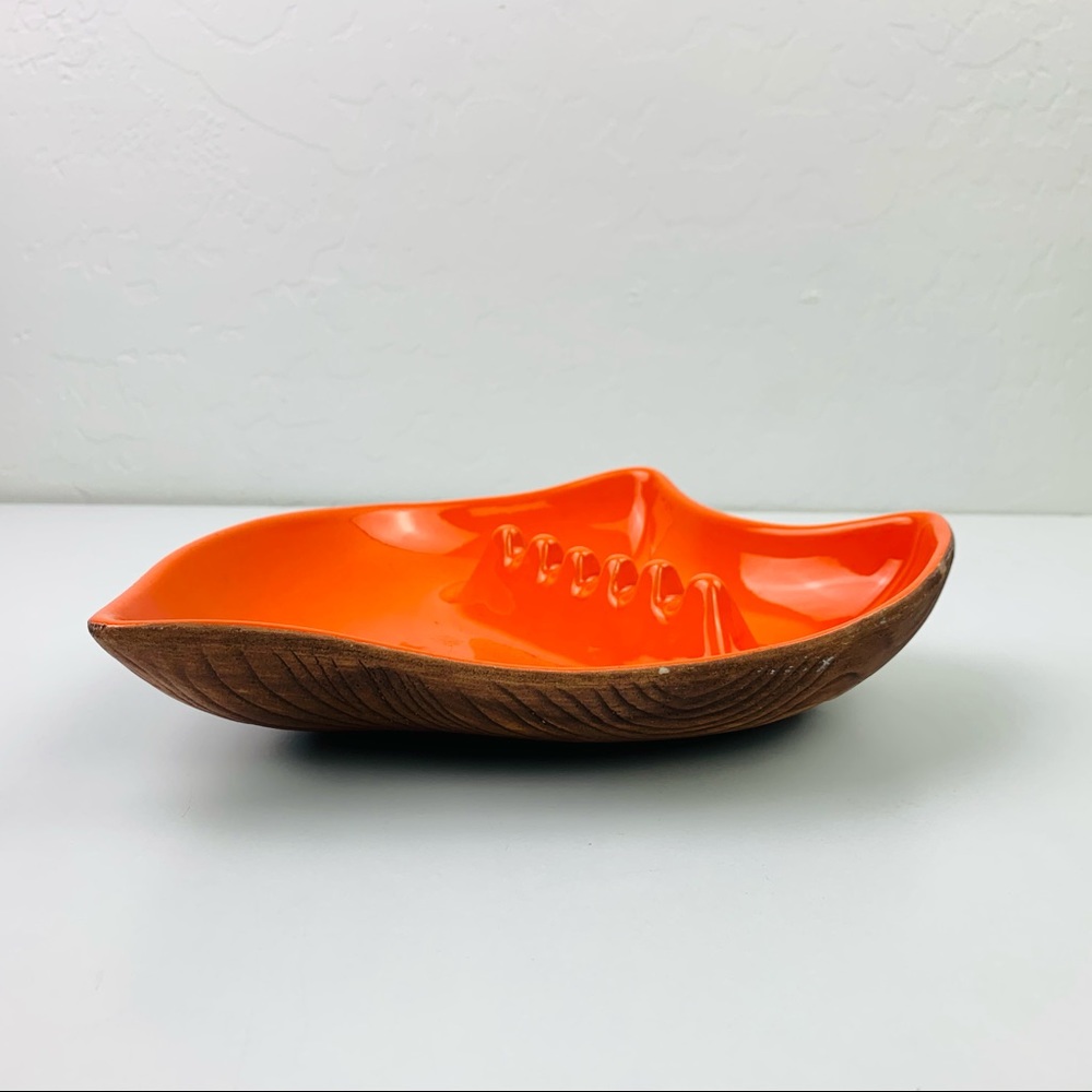 VTG ORANGE LEAF ASHTRAY (7002)